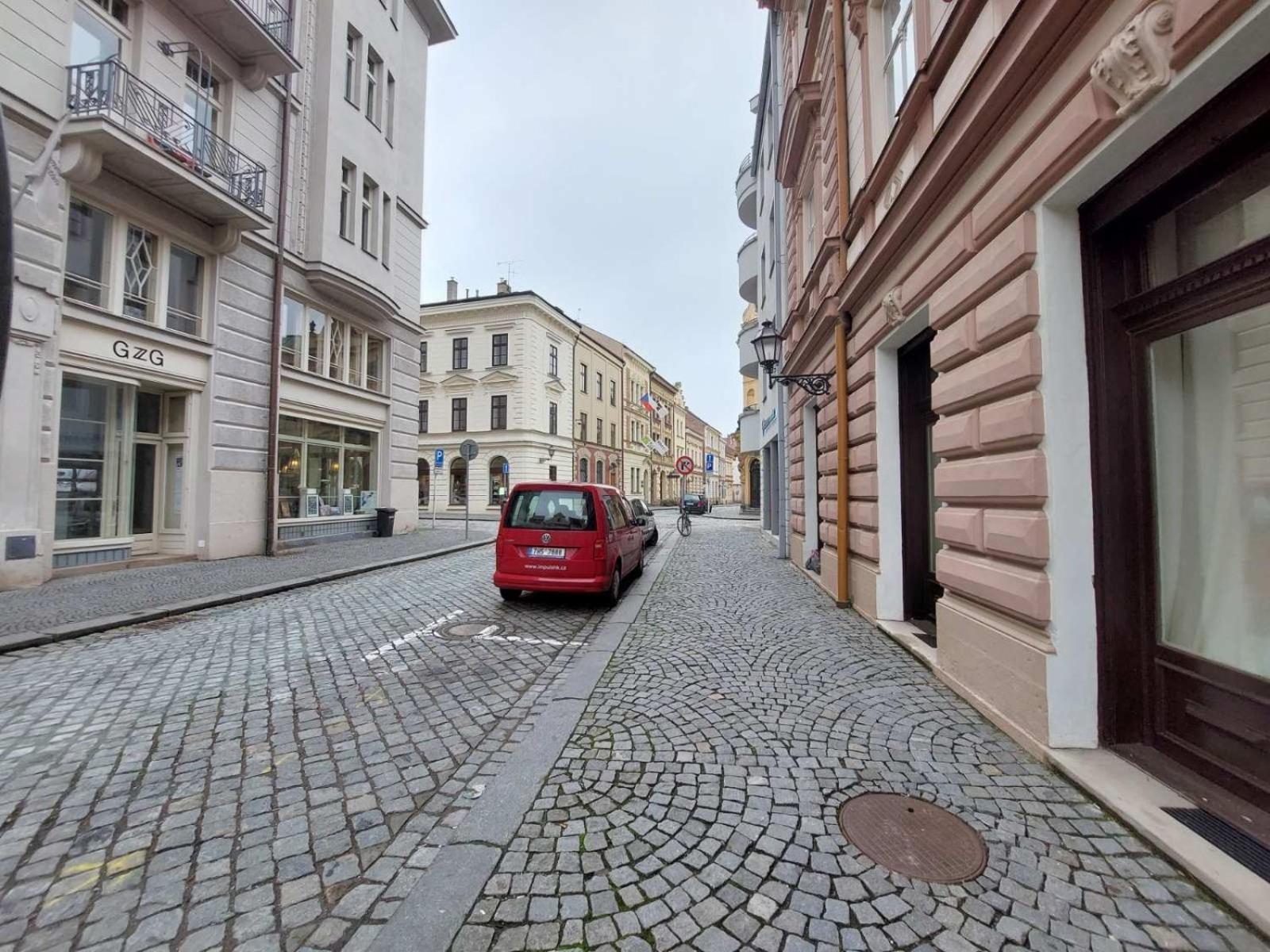Exkluzivni Apartman V Prizemi V Hradci Kralove Hradec Kralove Exterior photo